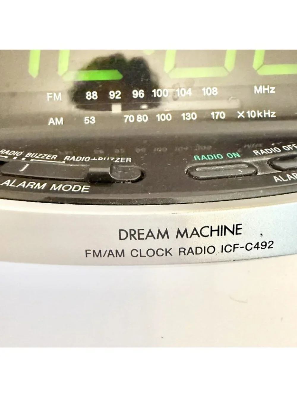 Sony Dream Machine ICF-C492 AM/FM Digital Alarm Clock Radio Green LED Retro Y2K